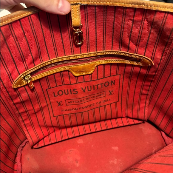 Louis Vuitton Neverfull MM Monogram Red Interior! - Picture 9 of 15